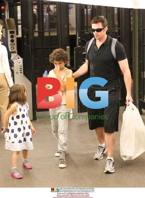 Hugh Jackman Picks Up Kids from Dance Class