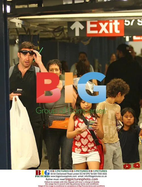 Hugh Jackman picks up kids from dance class