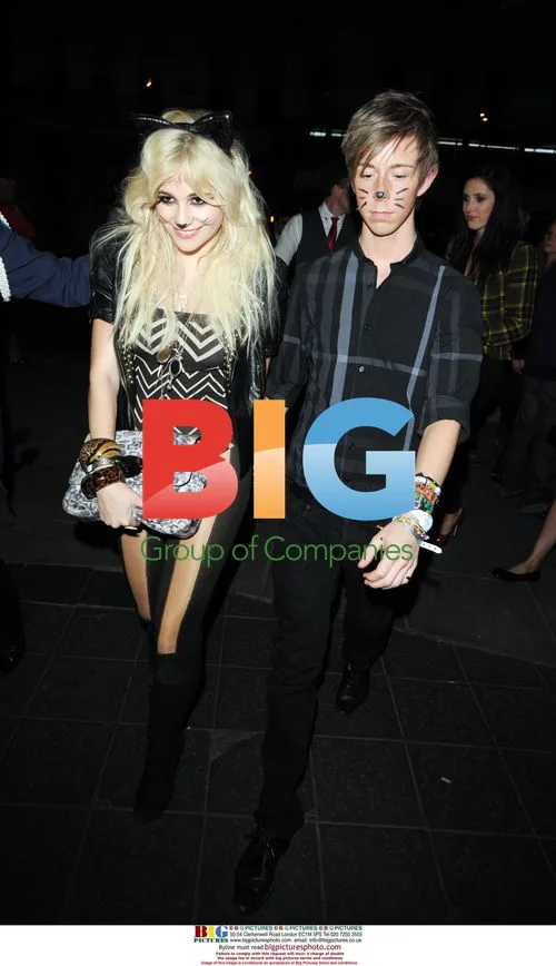 Pixie Lott Celebrates Tour with Cat-Themed Party