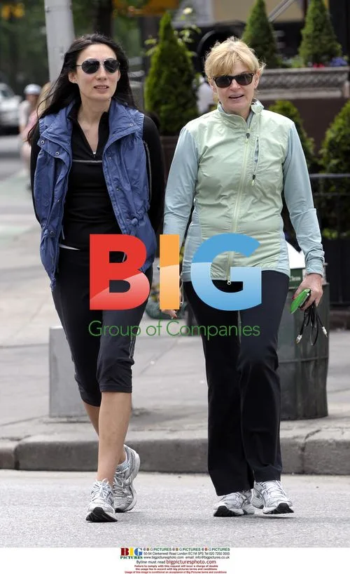 Anh Duong walks with friend in New York