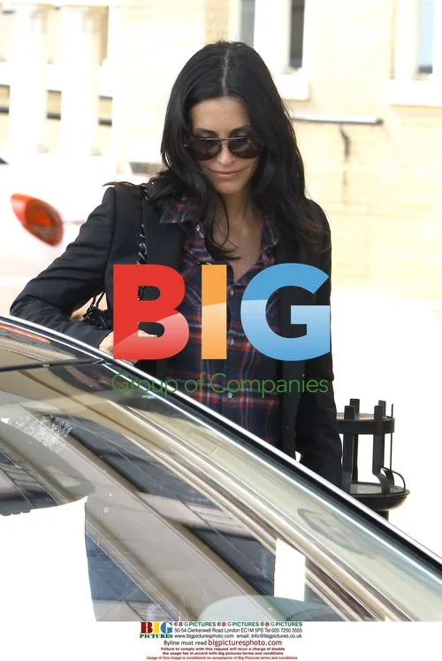 Courteney Cox out for lunch in Beverly Hills