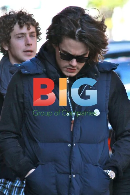 Singer John Mayer out for brunch in NYC