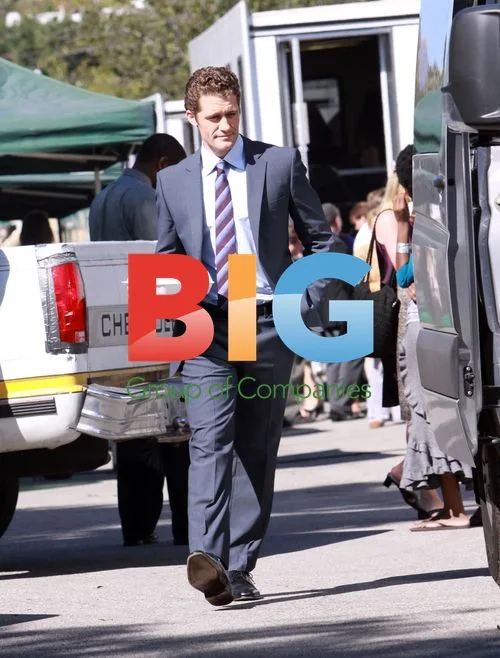 Mathew Morrison Grabs Lunch on Glee Set