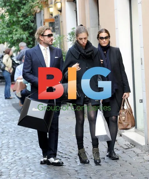 Simon Le Bon and Family Shopping in Rome