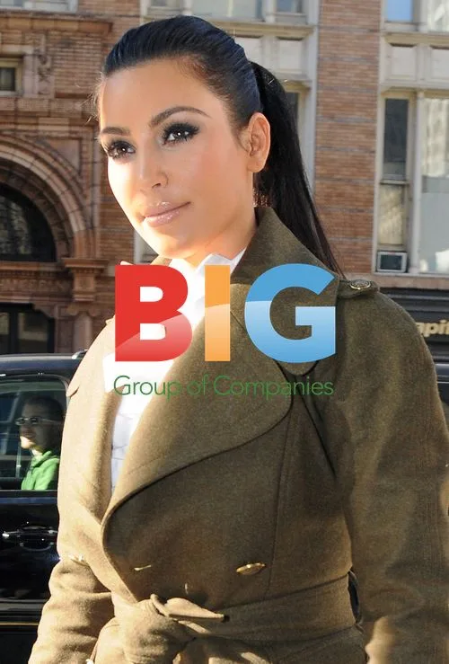 Kim Kardashian and Khloe Arrive in NYC