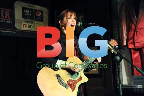 Suzanne Vega Performs Benefit Show in Madrid