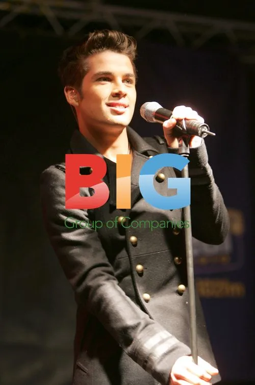 Joe McElderry Performs at Guy Fawkes Event