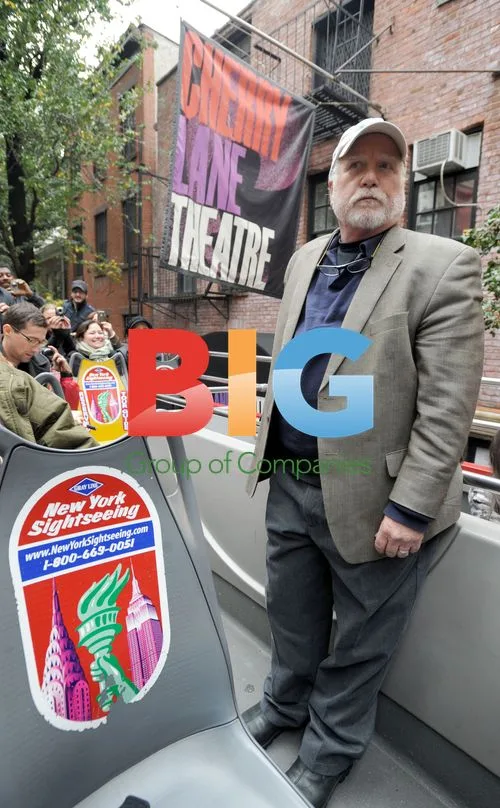 Richard Dreyfuss Attends Ribbon Cutting