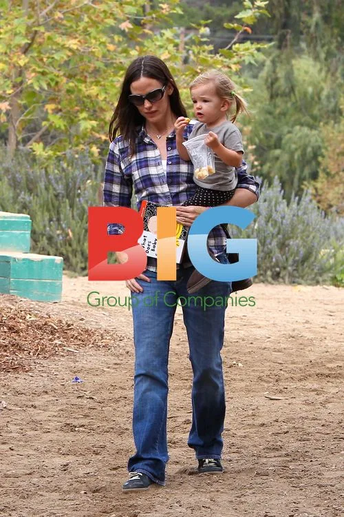 Jennifer Garner and Daughter Seraphina Pony Ride
