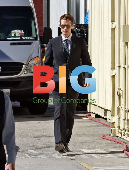 Mathew Morrison on Glee film set