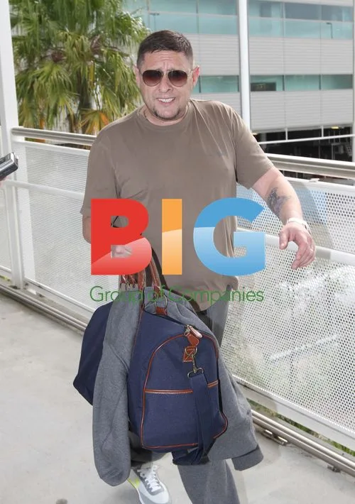 Shaun Ryder Arrives in Brisbane