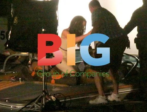 Robert Pattinson and Kristen Stewart on Twilight set