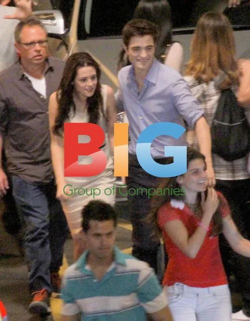 Kirsten Stewart and Robert Pattinson filming 'Breaking Dawn' in Rio