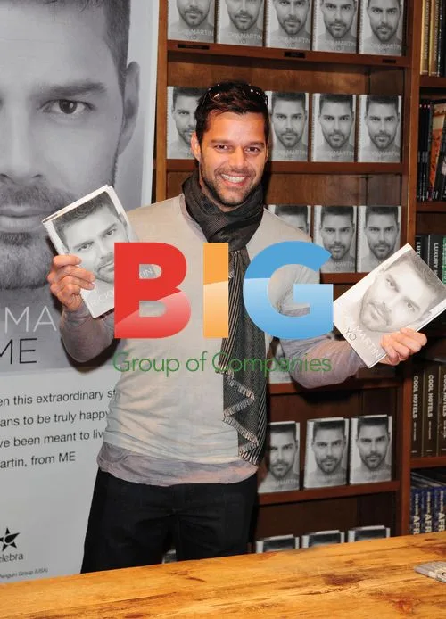 Ricky Martin Signing Books