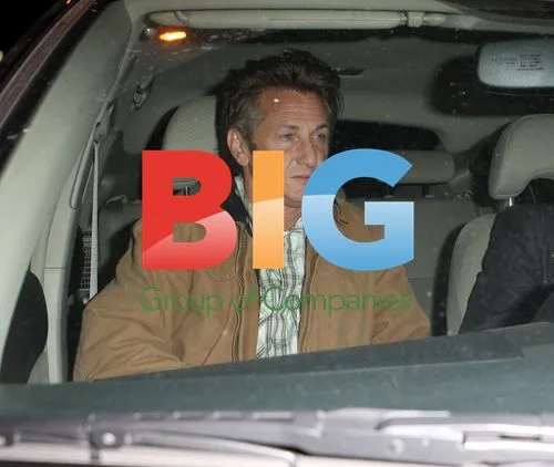 Sean Penn in Casual Look