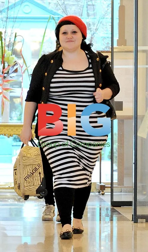 Beth Ditto leaves Paris hotel