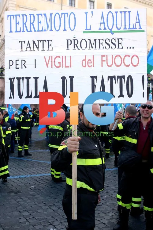 Italian FireFighters Strike in Roma