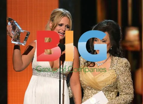 Miranda Lambert Wins CMA Female Vocalist