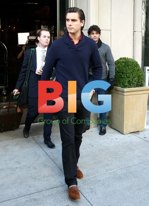 Kourtney, Mason and Scott Depart Hotel