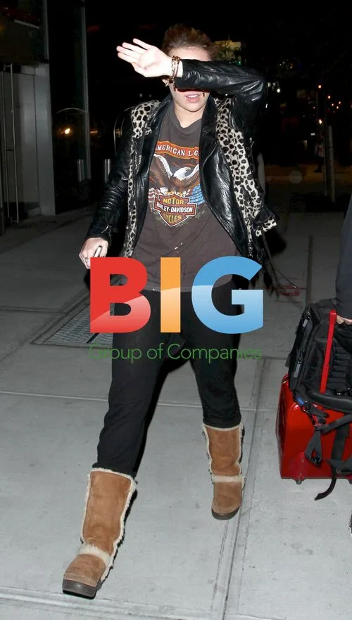 Miley Cyrus out in NYC