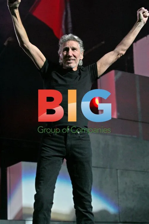 Roger Waters Performs 'The Wall' in Florida