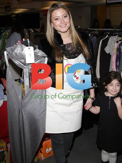 Holly Vallance and Daughter at Garage Sale