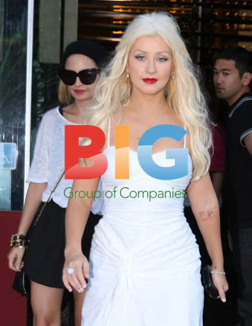 Christina Aguilera and Nicole Richie leave Boa Steakhouse