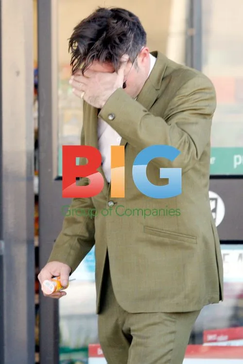 David Arquette Grabs Ice Cream in Hollywood