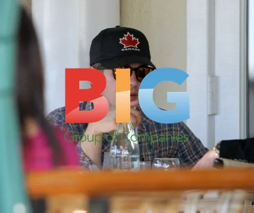 Hayden Christensen Gets Italian Lunch in Beverly Hills