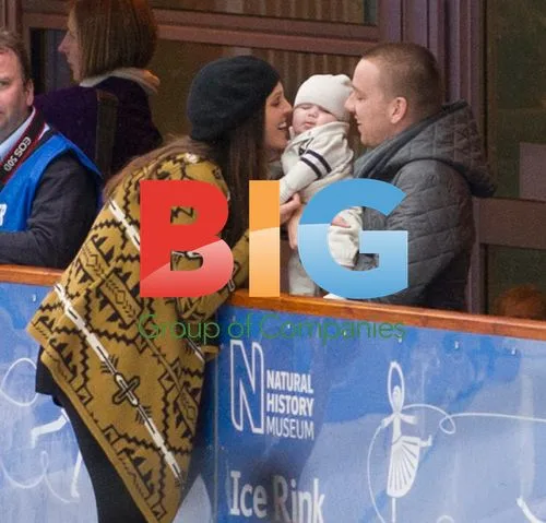 Danielle Lloyd and Jamie O\'Hara Ice Skating