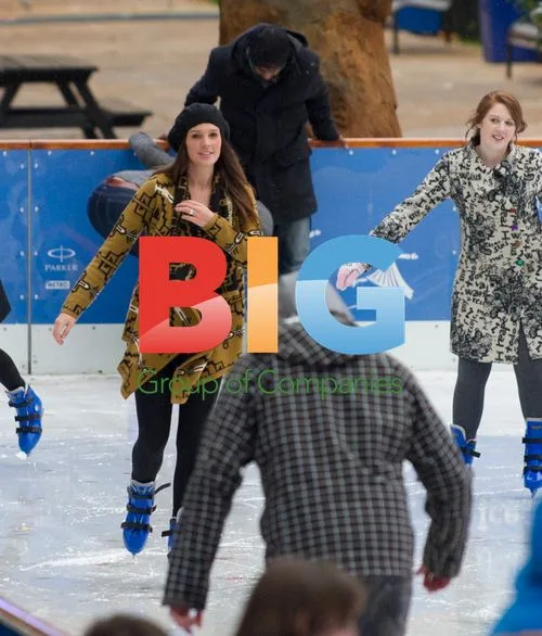 Danielle Lloyd and Jamie O'Hara Ice Skating
