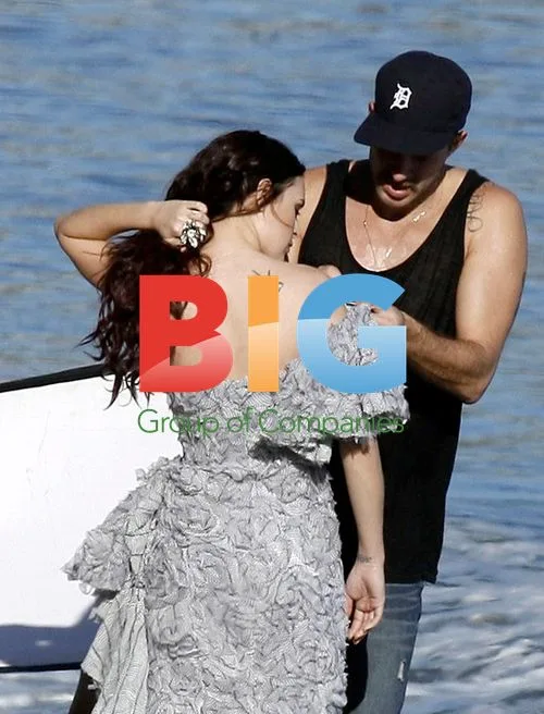Rumer Willis' Sexy Photoshoot in Malibu