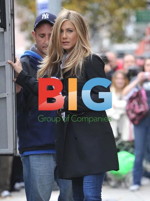 Jennifer Aniston filming 'Wanderlust' in NYC