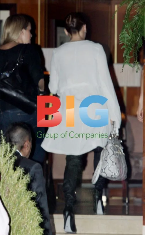 Jennifer Lopez leaves Sunset Tower