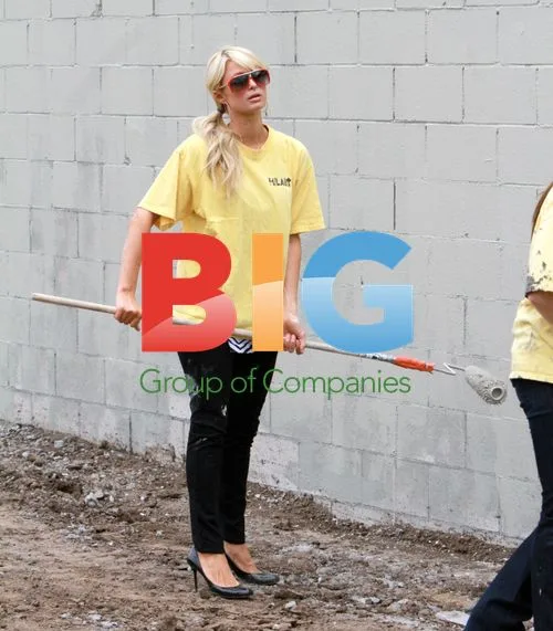 Paris Hilton Doing Community Service