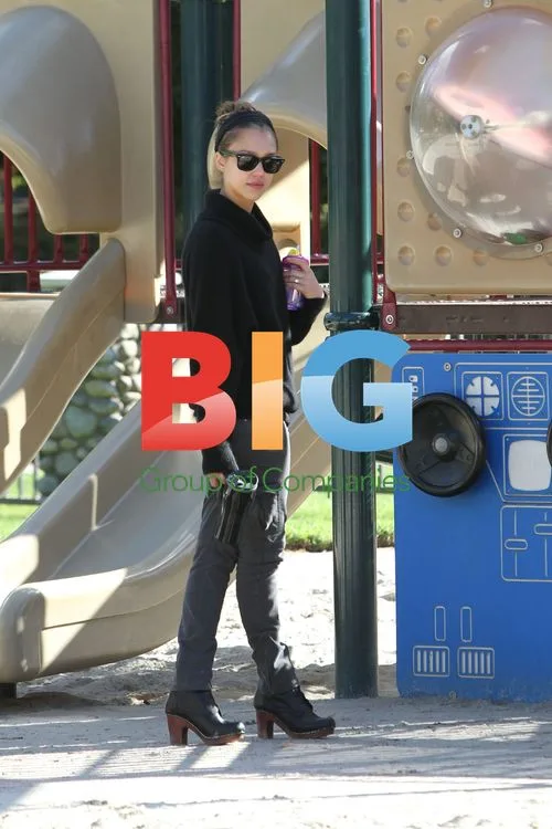 Jessica Alba with daughter Honor at park