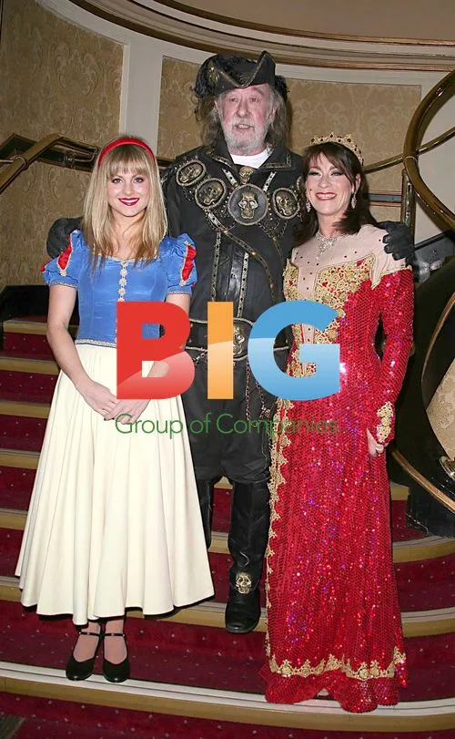 Snow White Photocall at Manchester Opera House