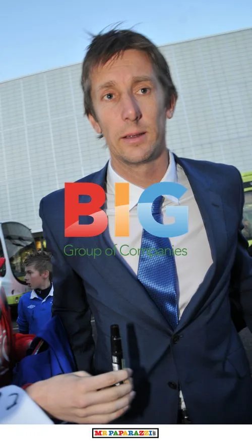Manchester United Players Arrive in Glasgow
