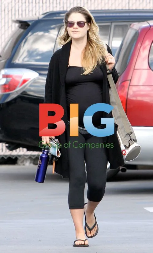 Pregnant Ali Larter in Beverly Hills