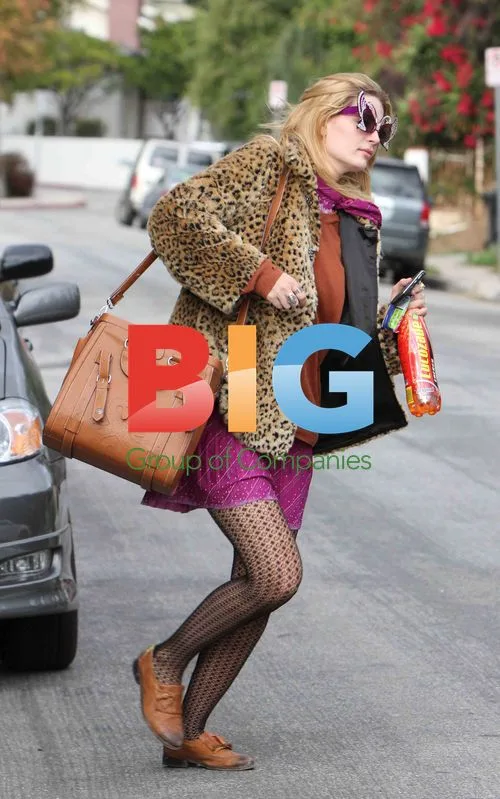 Mischa Barton in Funky Outfit