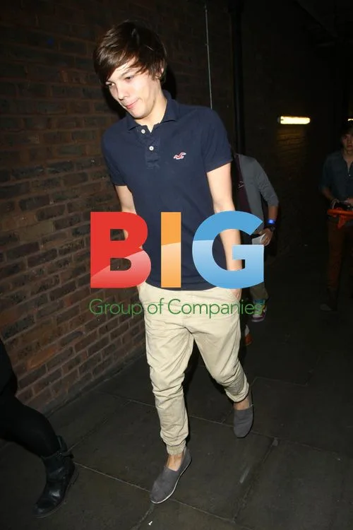 One Direction Leaving Rehearsal