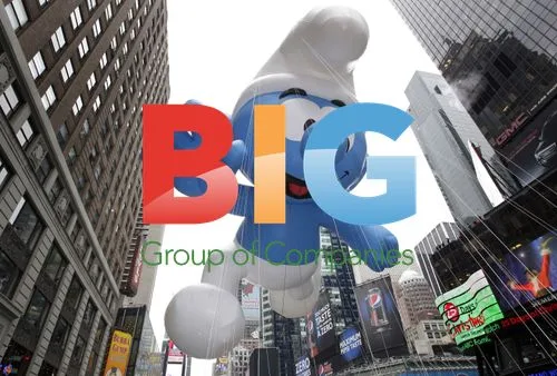 Smurf Balloon at Macy's Thanksgiving Parade