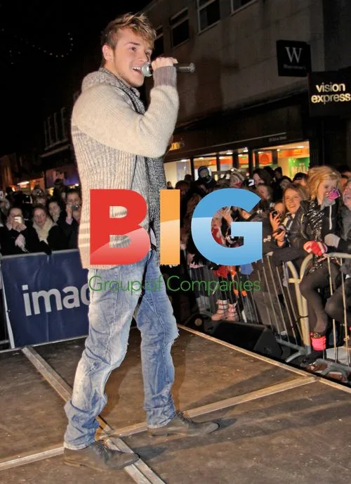 Lloyd Daniels Switches on Christmas Lights
