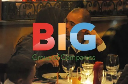 Wesley Sneijder and Yolanthe Cabau at Milan restaurant