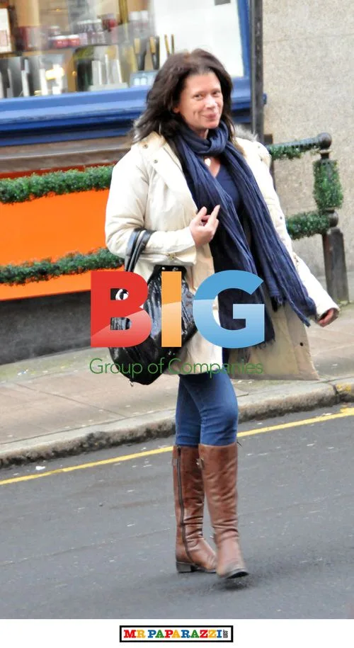Actress Hannah Waterman Leaving Hair Salon