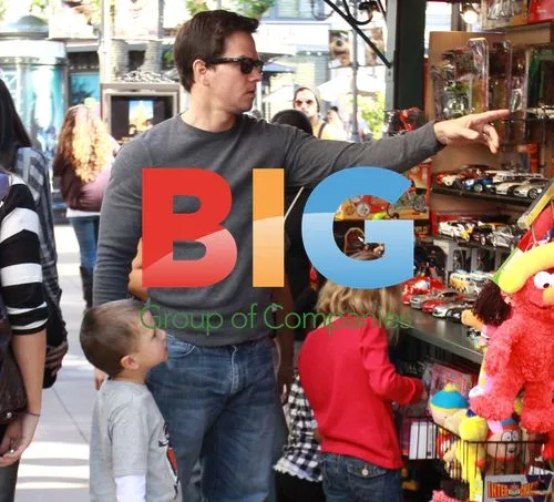 Mark Wahlberg with kids at The Grove