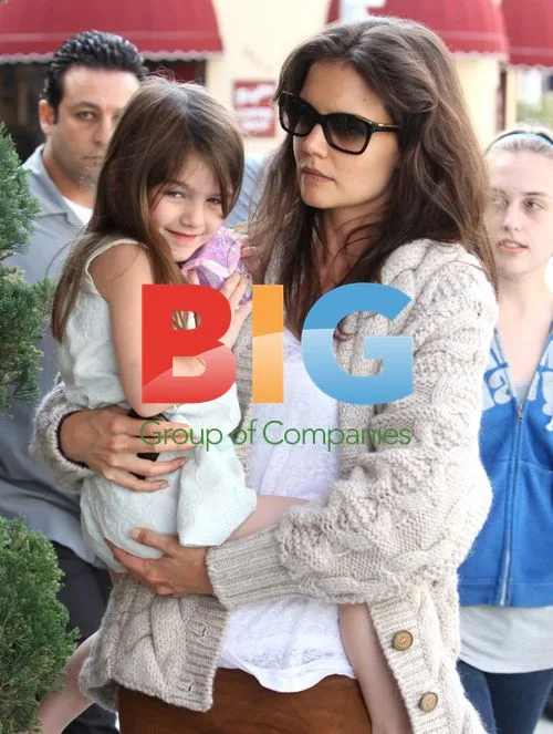 Katie Holmes and Suri buy chocolate in Beverly Hills