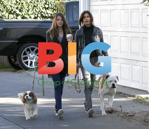 Teri Hatcher and daughter out for coffee and dog walk