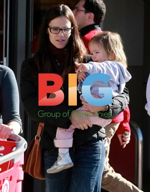 Jennifer Garner and Daughter at Target