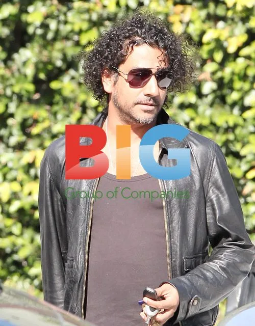 Russell Brand Meets Friends in LA